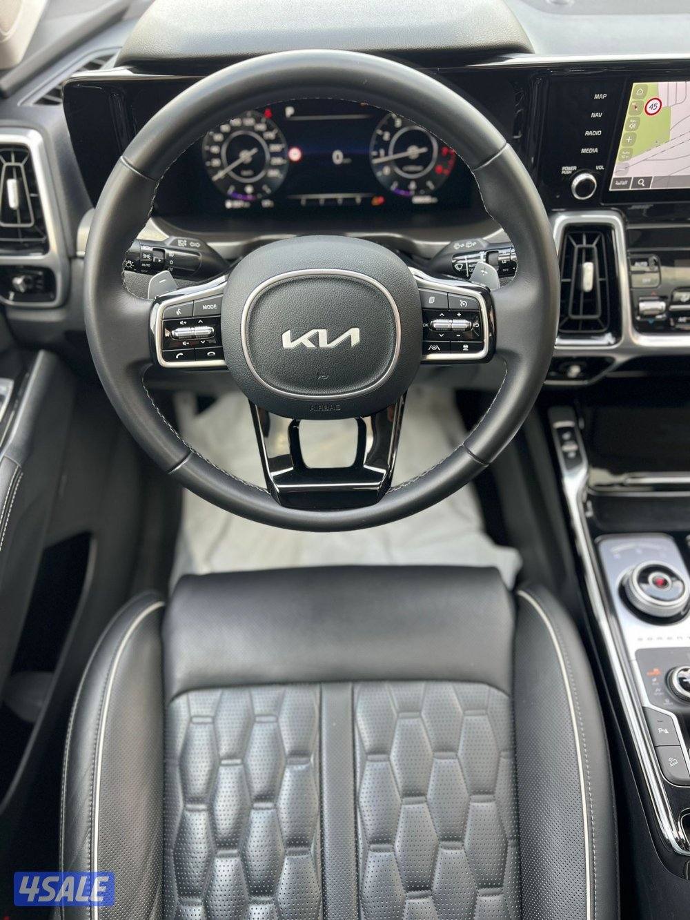 كيا 2023 سورينتو ماشي 60 الف بحالة الوكاله صبغ الوكاله شرط الفحص10