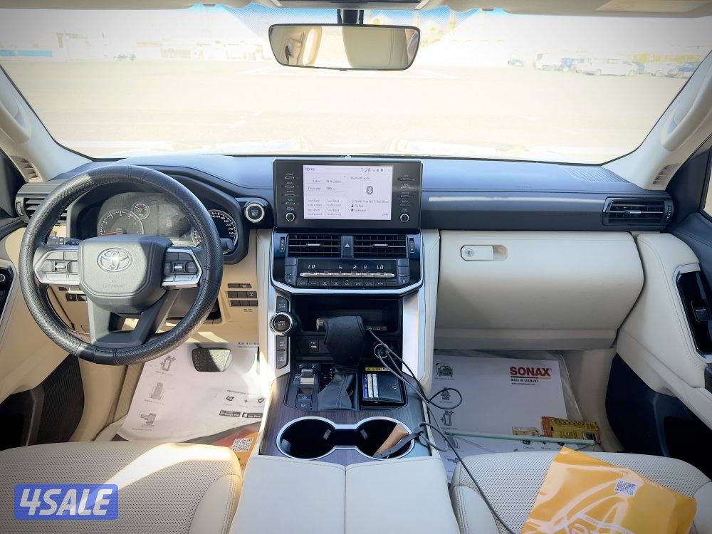 لاندكروزر GXR - 20232