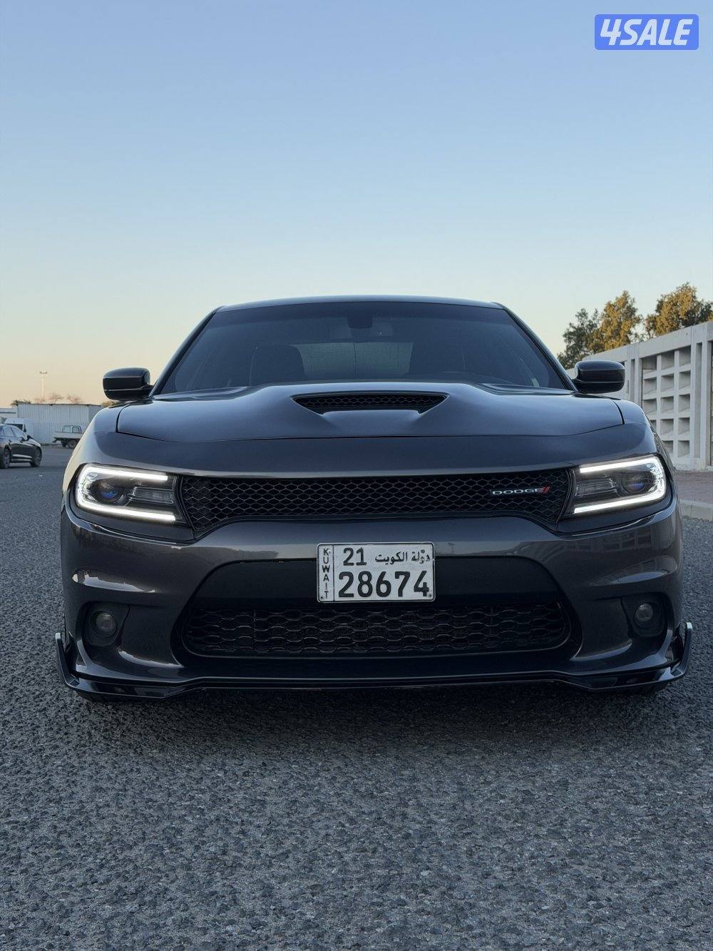 للبيعR/T شارجر 8سلندر موديل 20212