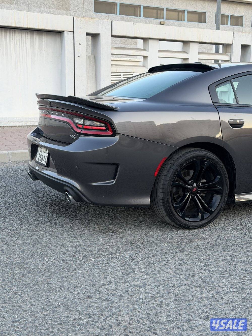 للبيعR/T شارجر 8سلندر موديل 20214