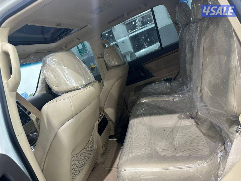 للبيع لاندكروزر GXR. V8 20162