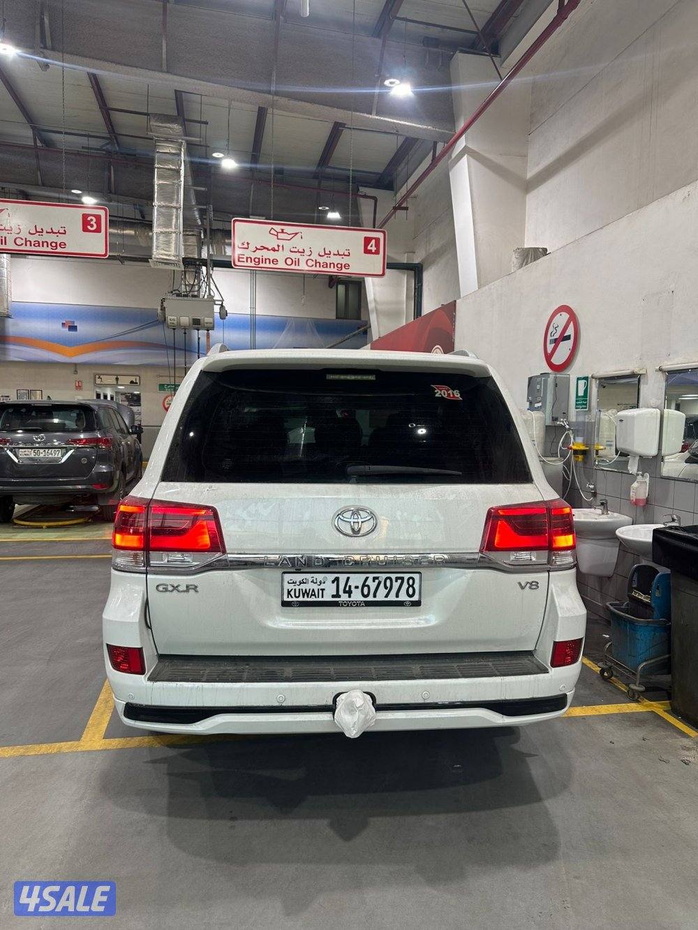 للبيع لاندكروزر GXR. V8 201610
