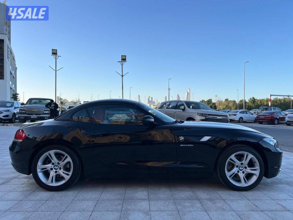 بي ام 2013/Z4  بحالة الوكاله صبغ الوكاله كامل المواصفات شرط الفحص4