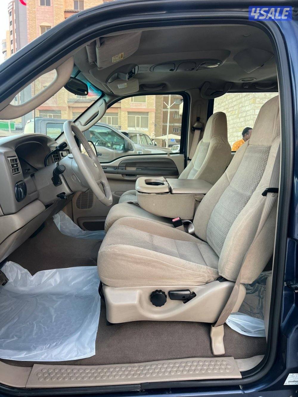 فورد اكسكيرجن 2003 بحاله ممتازه شرط الفحص11