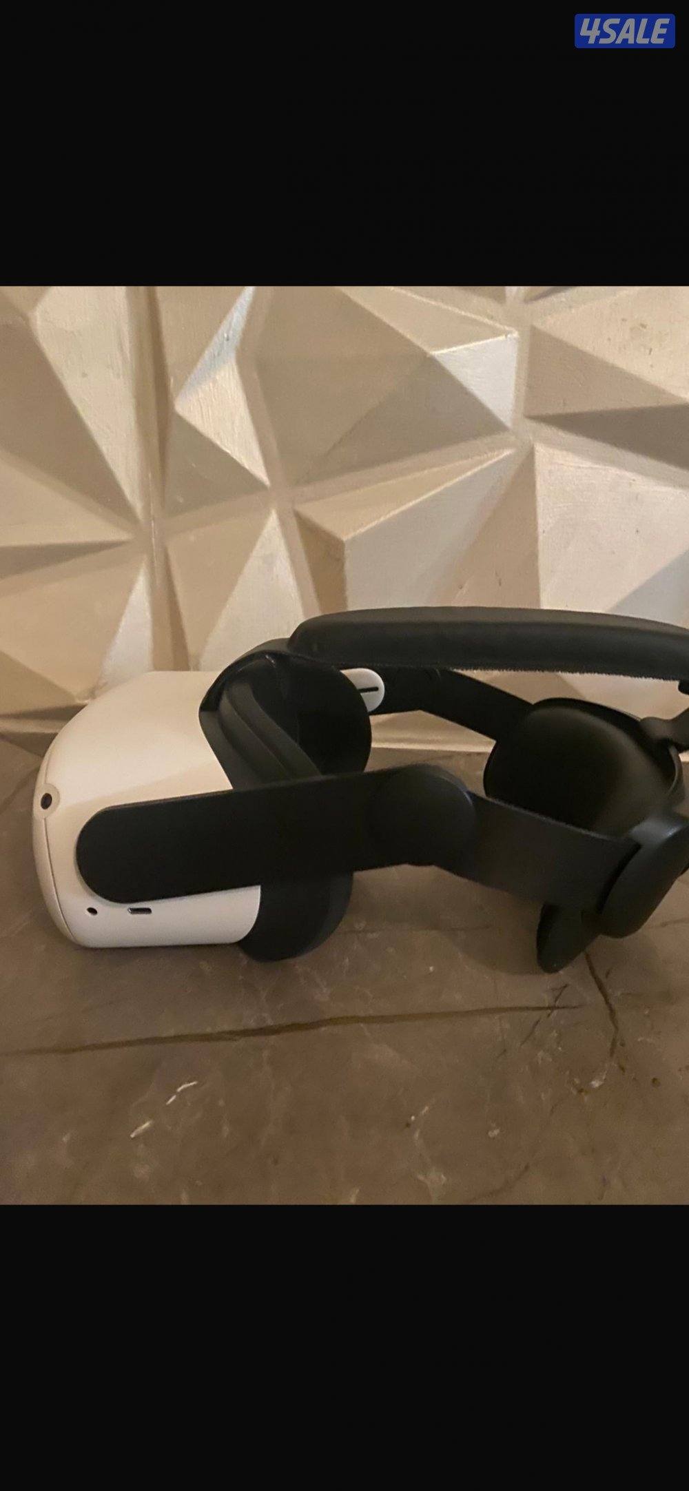 فيها العاب بقيمة ١٤٠ دولار تقريبا0