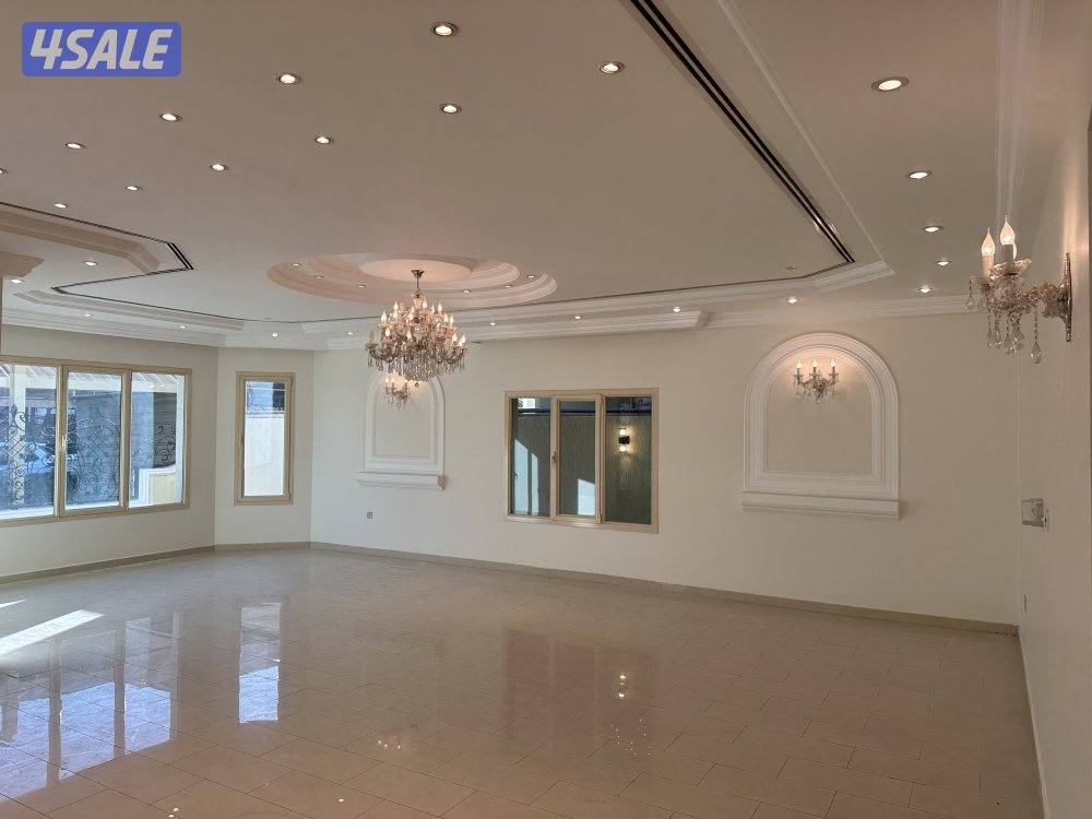 بيت للأجار متكون من ثلاث أدوار المساحة ٤٠٠ متر1