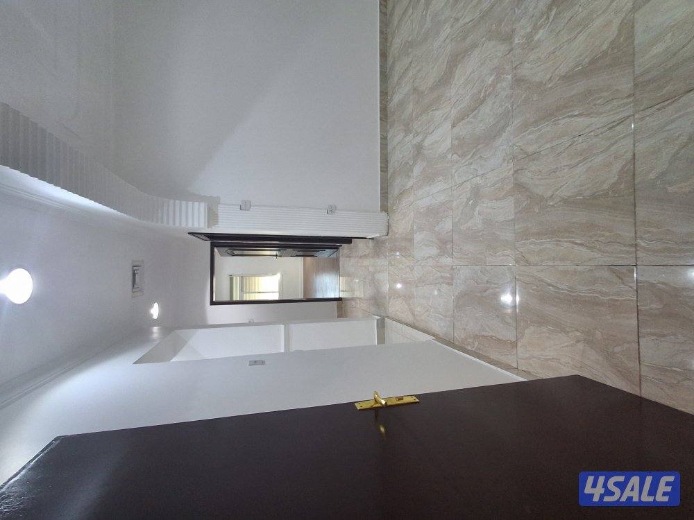 للايجار شقة كبيرة جدا أكبر من دور  ستة غرف وصالتين  في الفحيحيل1