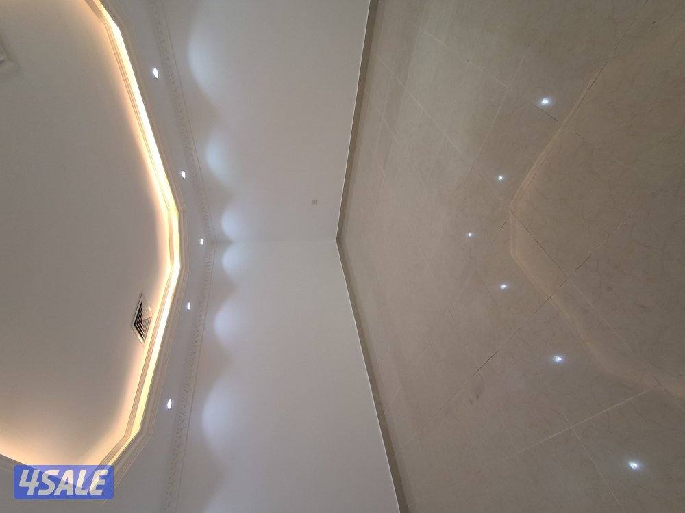 للايجار شقة كبيرة جدا أكبر من دور  ستة غرف وصالتين  في الفحيحيل3