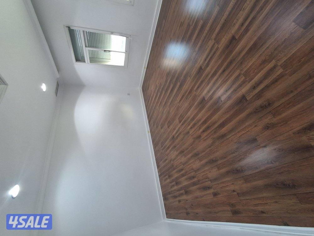 للايجار شقة كبيرة جدا أكبر من دور  ستة غرف وصالتين  في الفحيحيل5