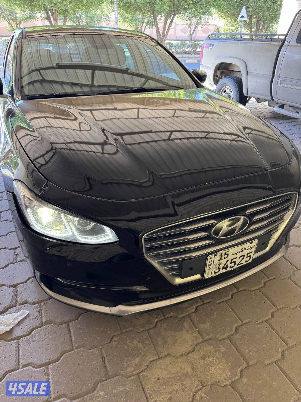 للبيع أزيرا ماشي 1990