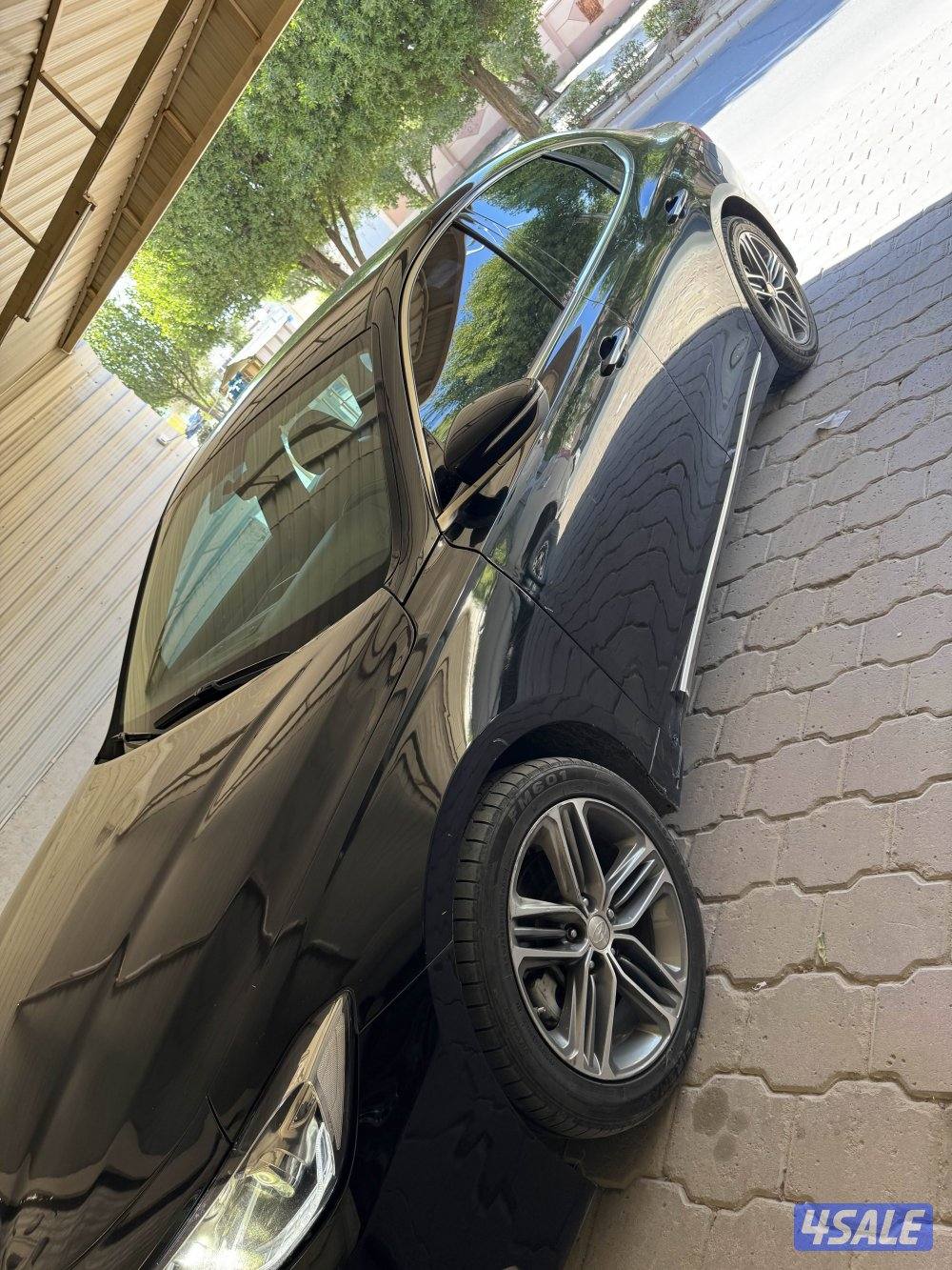 للبيع أزيرا ماشي 1994