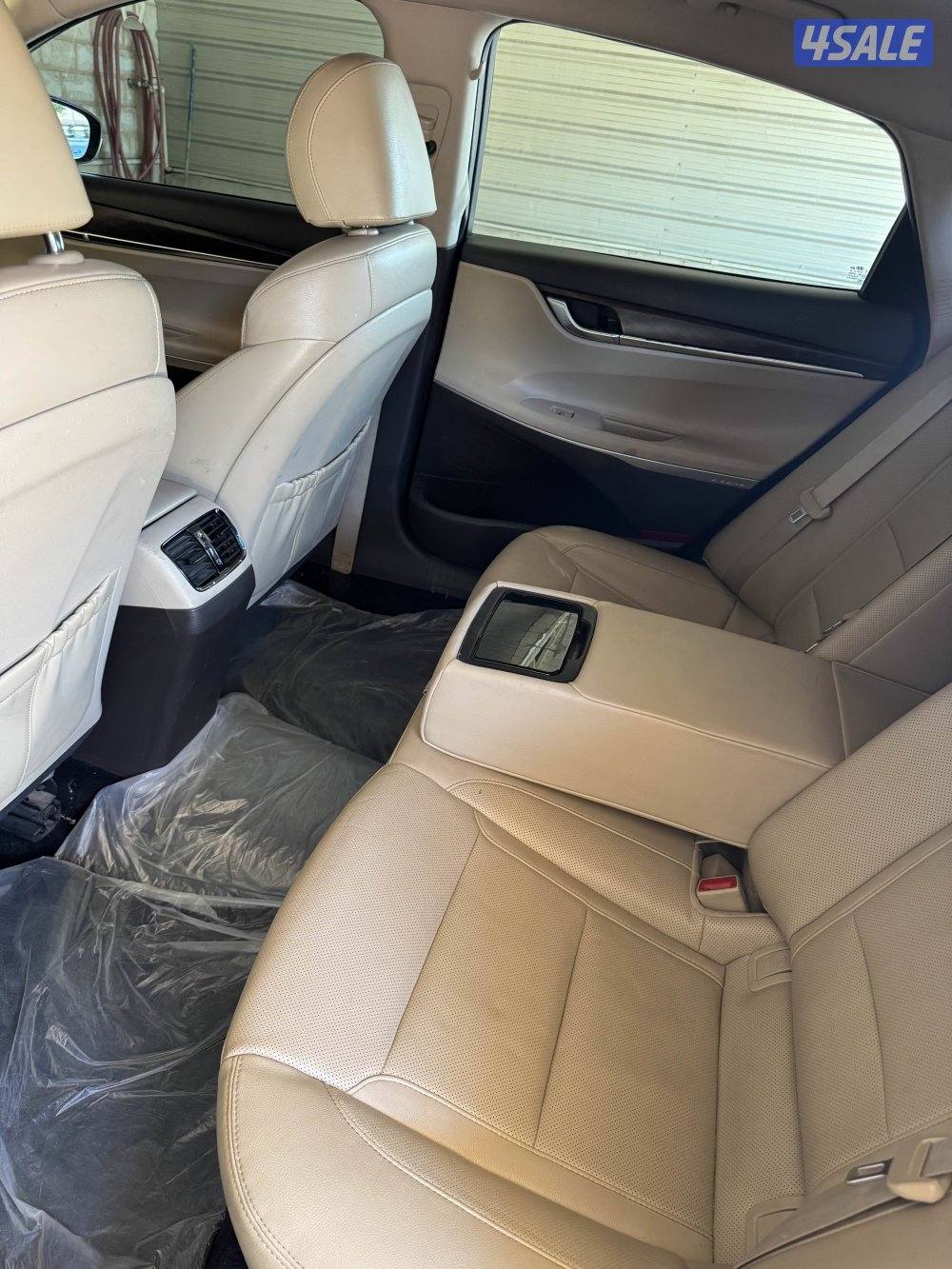 للبيع أزيرا ماشي 1997