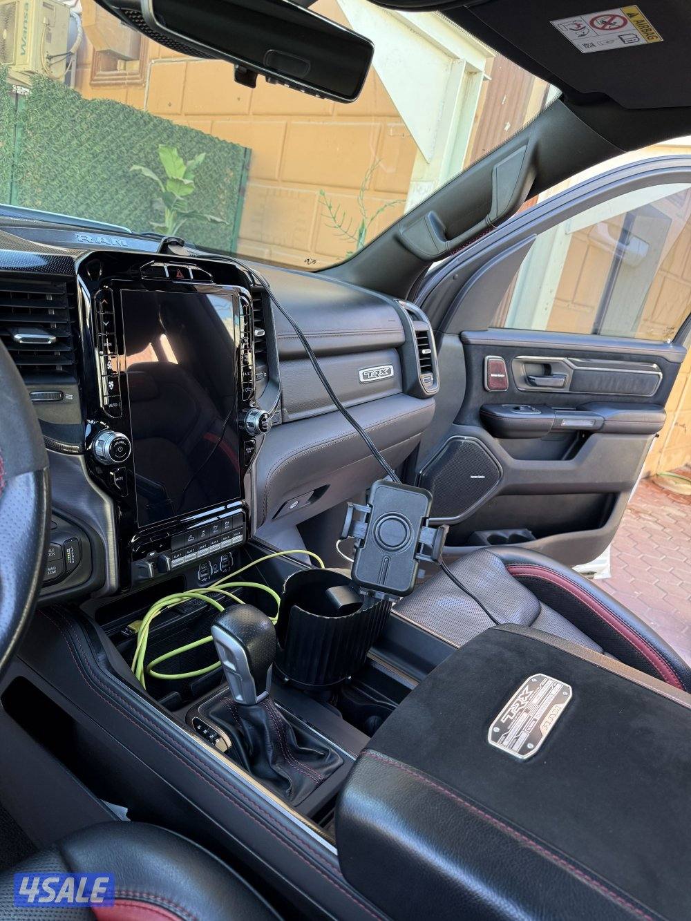 للبيع وانيت دودج رام trx موديل 20228