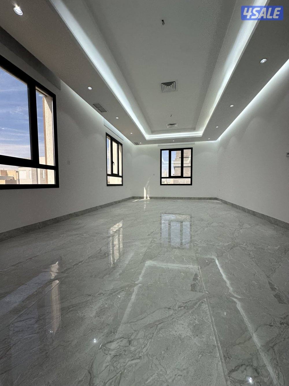 دور للايجار بالقرين الدور الثاني المساحة ٤٠٠ متر1