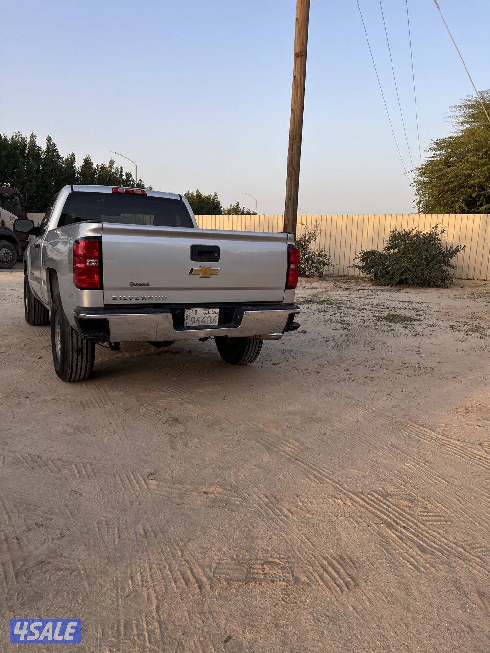 للبيع سلفرادو اللون سلفر 2014 شرط الفحص قير مكينه شاصي1