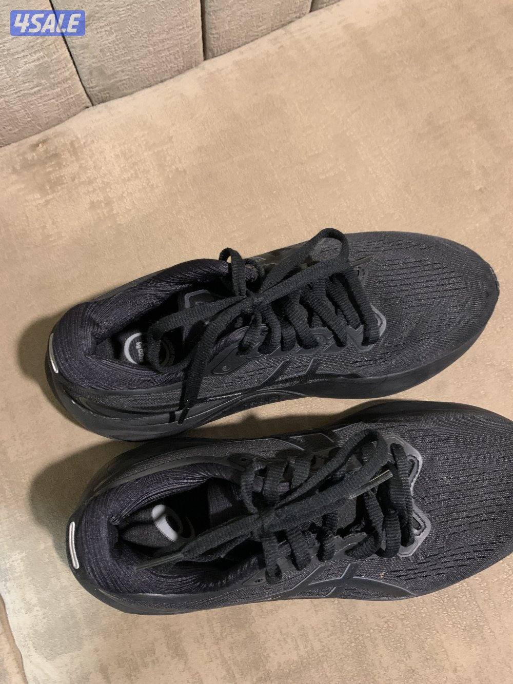 جل كيانو 30 شبه جديد مقاس 37 ولادي شرط اصلي 100/100 السعر 101