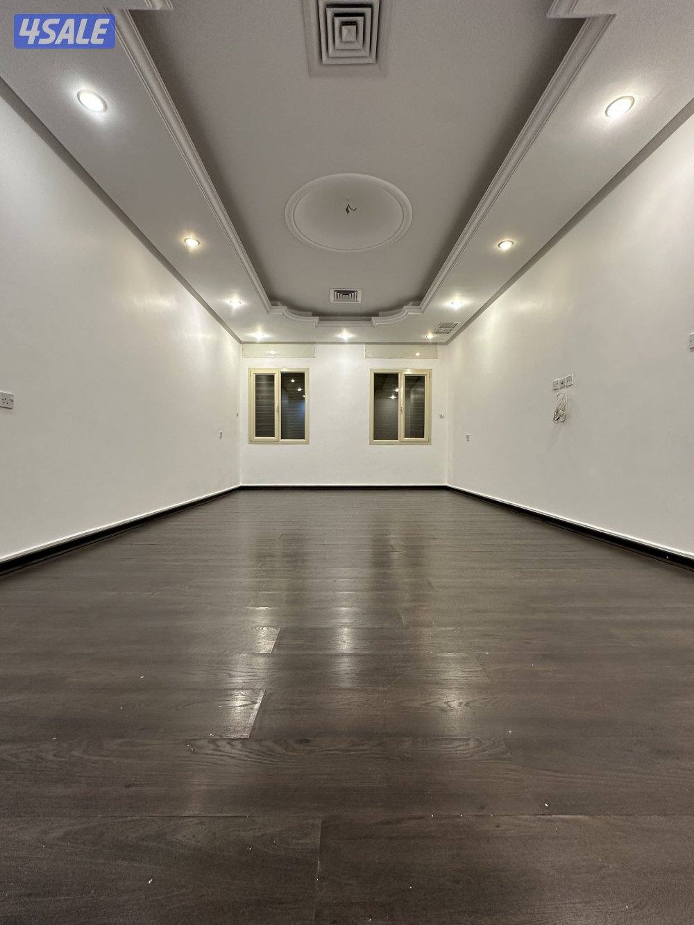 شقه بمشرف مساحه الشقه 1100