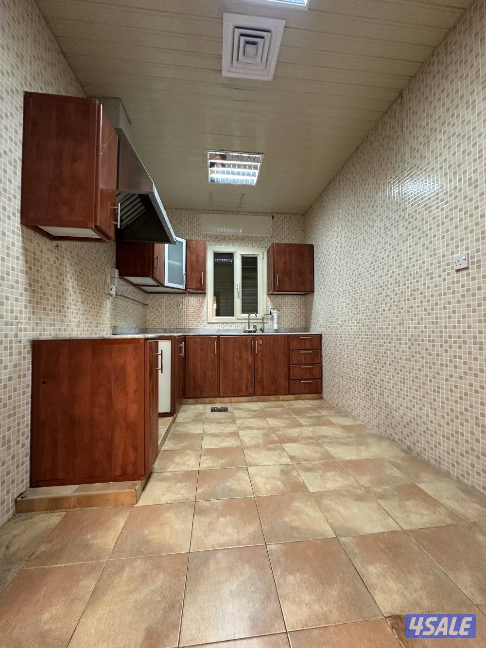 شقه بمشرف مساحه الشقه 1103