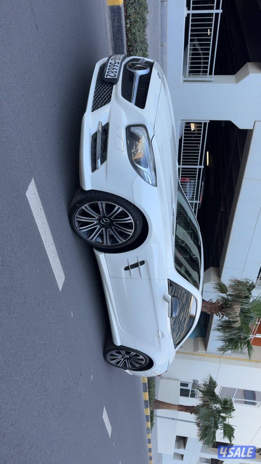 للبيع مرسيدس SL موديل 2013 كت AMG كامل المواصفات ماشيه 148 الف3