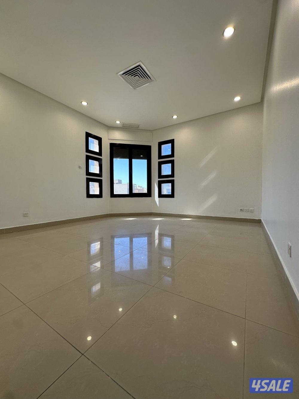 شقة للايجار بمنطقة الشعب الدور 2 السعر ٥٥٠ المساحة ١٤٠ متر2