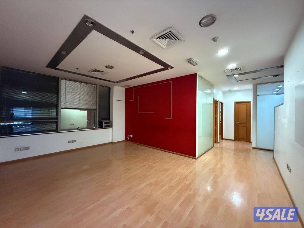 متوفر دور تجاري في برج كتير راقي بموقع متميز بشرق  المساحه ١٨٠م0