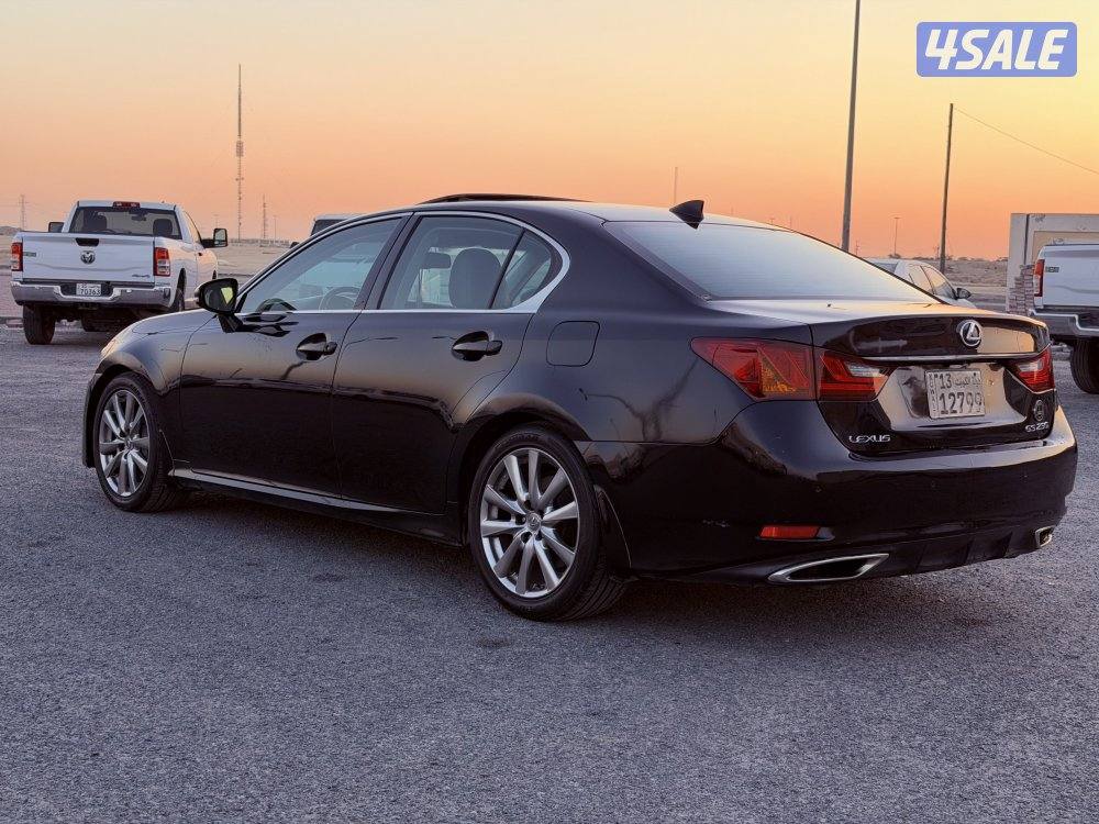 لكزس GS 2014 وارد وكاله بحاله ممتازه1