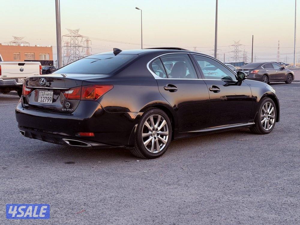 لكزس GS 2014 وارد وكاله بحاله ممتازه3
