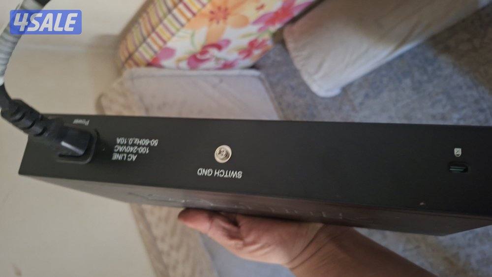 محول شبكة 1024D يحتوي علي 24 منفذ جديد لم يستخدم4