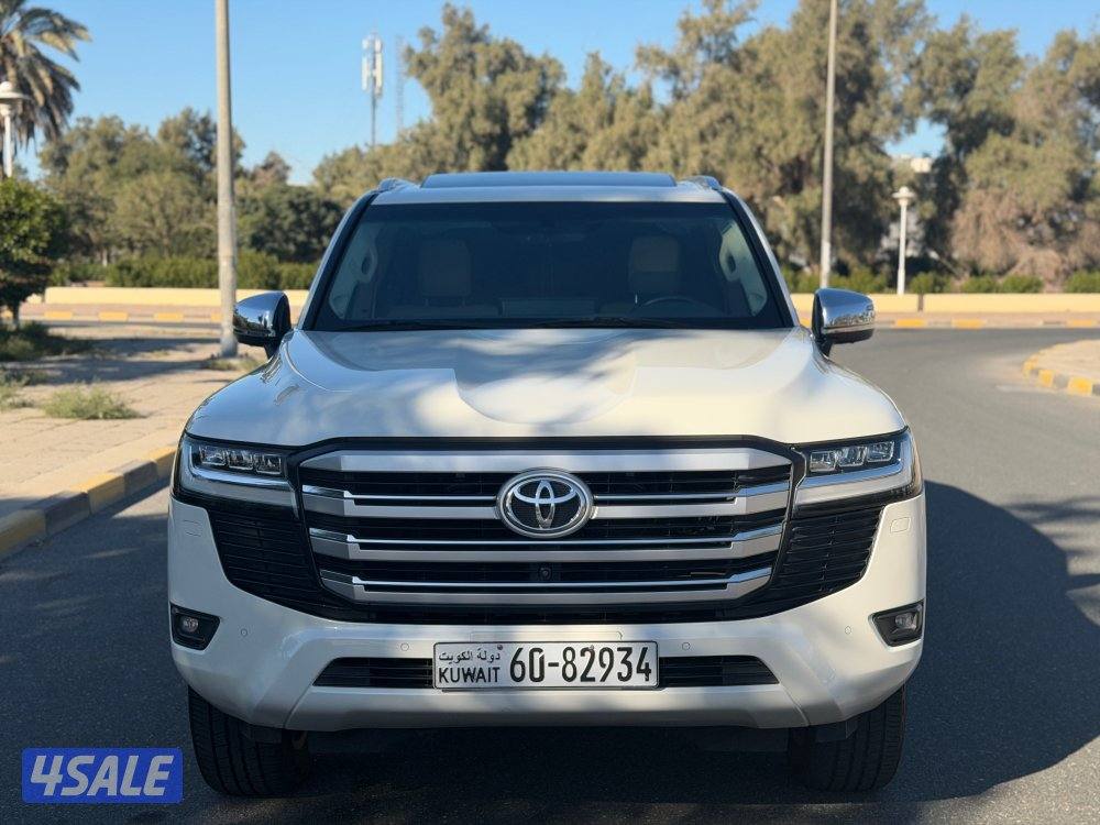 لاند كروزر 2022 VX1