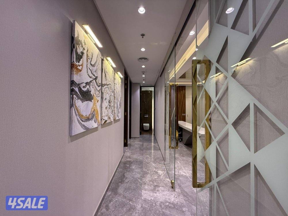 متوفر دور تجاري في برج كتير راقي بموقع متميز بالقبله ، المساحه ١٣٠ م3