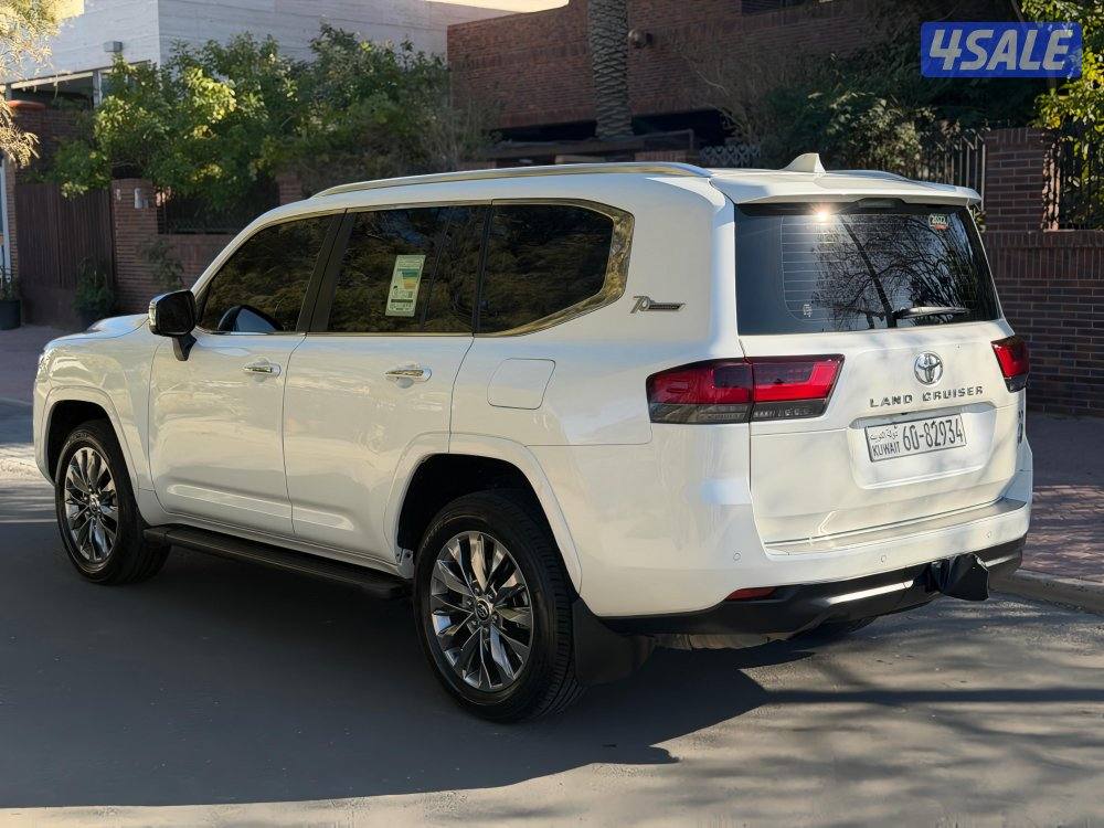 لاند كروزر 2022 VX3