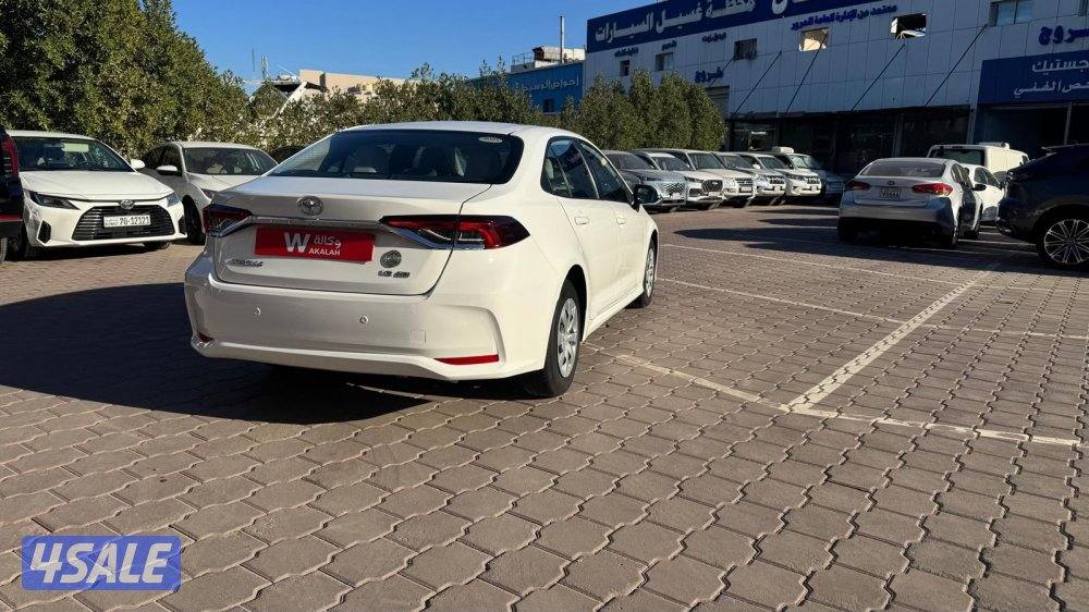 تويوتا كورلا 1.6 2021 صبغ الوكاله عداد 91 الف3