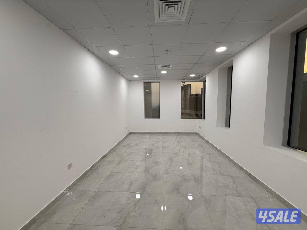 متوفر دور تجاري في برج كتير راقي بموقع متميز بالقبله المساحه ٢٥٠ م0