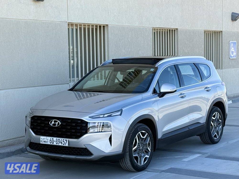 هيونداي سنتافي - موديل 2023 - عداد 62 - صبغ الوكاله - تحت الكفاله0