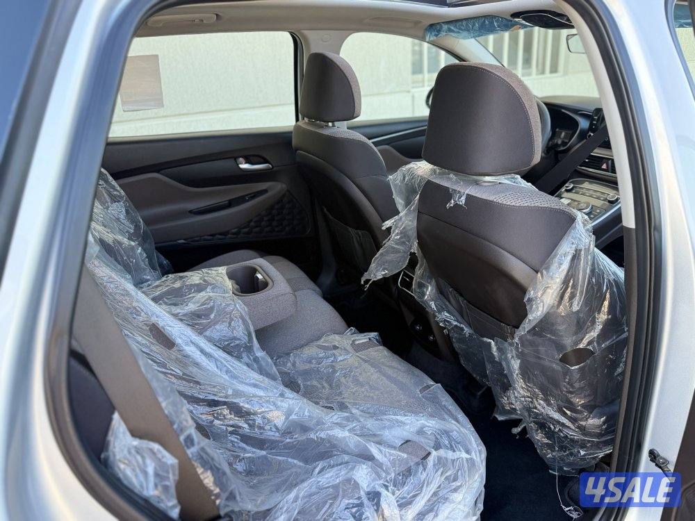 هيونداي سنتافي - موديل 2023 - عداد 62 - صبغ الوكاله - تحت الكفاله8