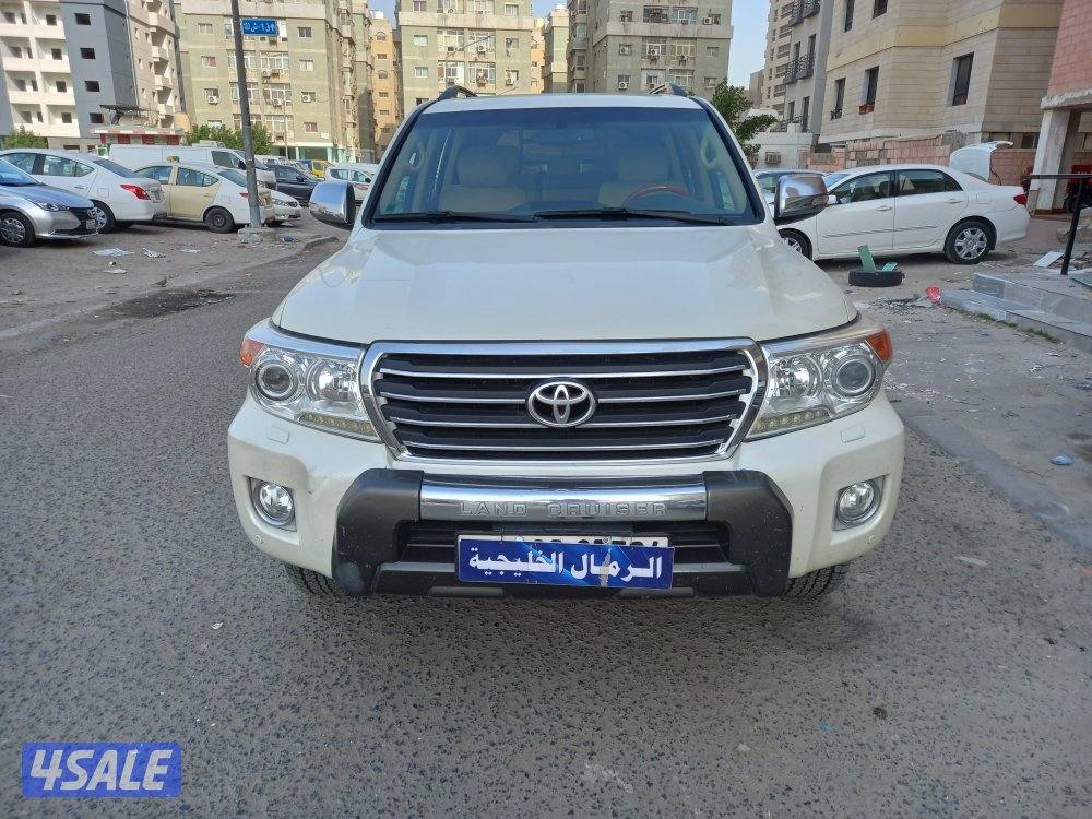 لاندكروزر ٢٠١٣0