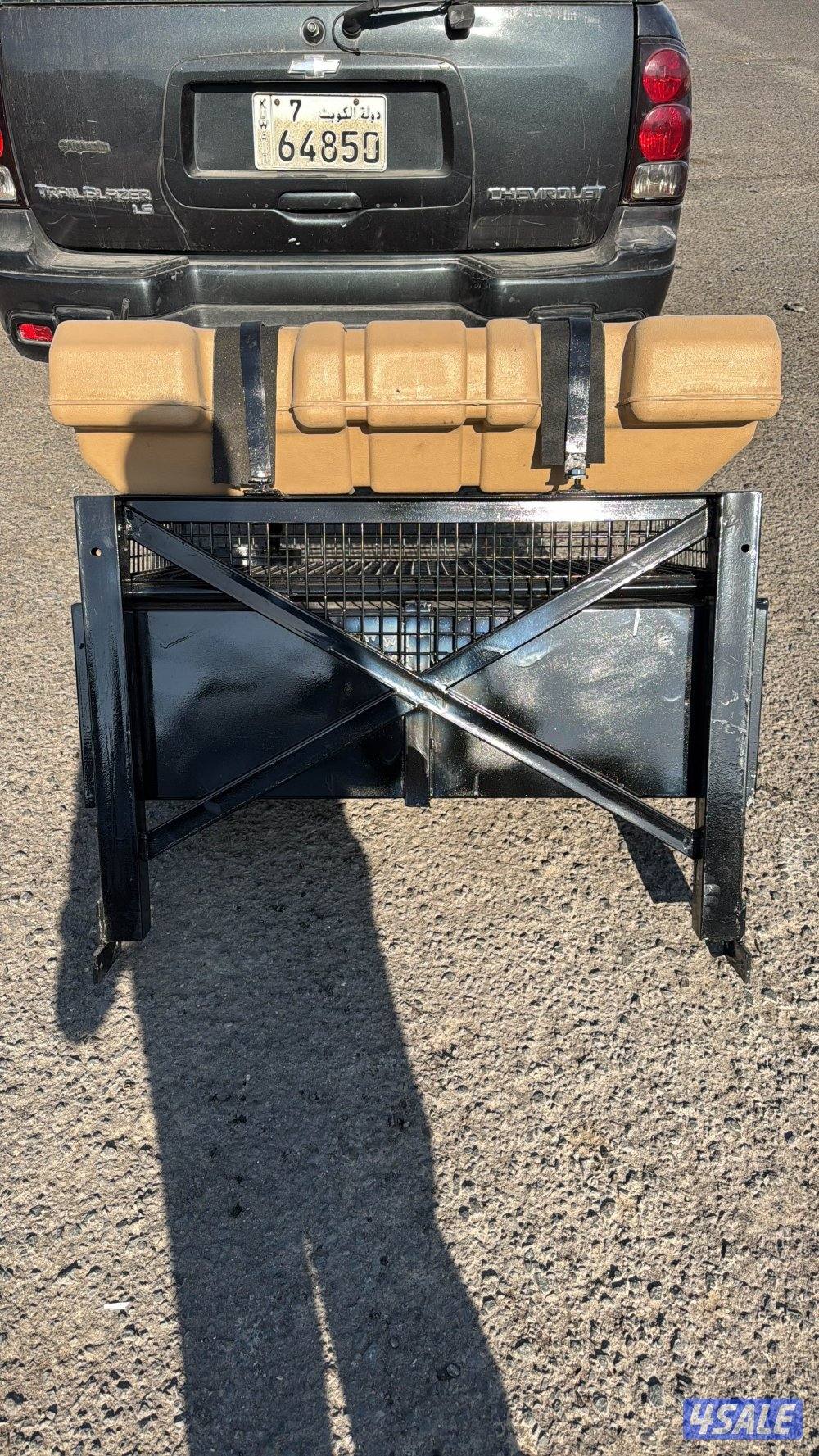 سلة خلفية للكارافان الأمريكي0