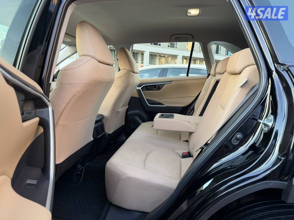 تويوتا راف فور 2022 عداد 62 الف تحت الكفالة سيرفيس منتظم صبغ الوكالة2