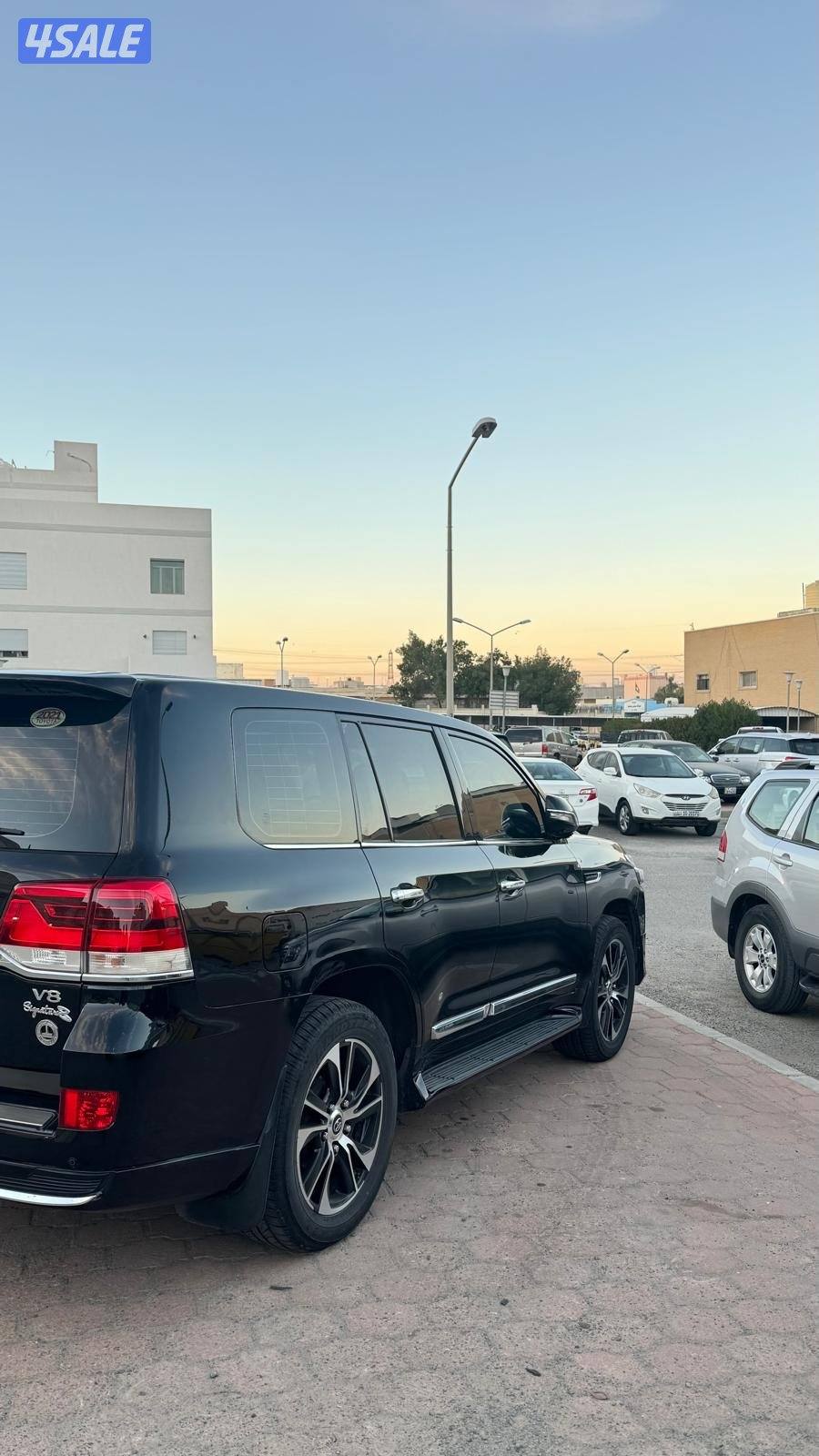 لاند كروزر GXR قراند تورنق سقنتشر 20212