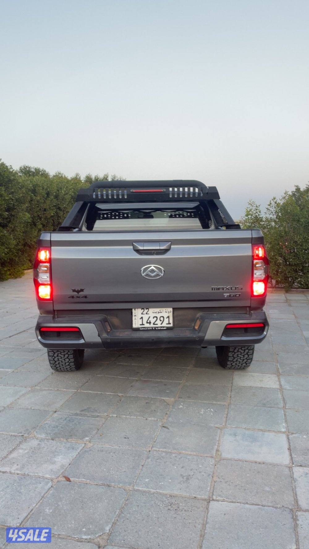 للبيع وانيت ماكسوس دبل قير1