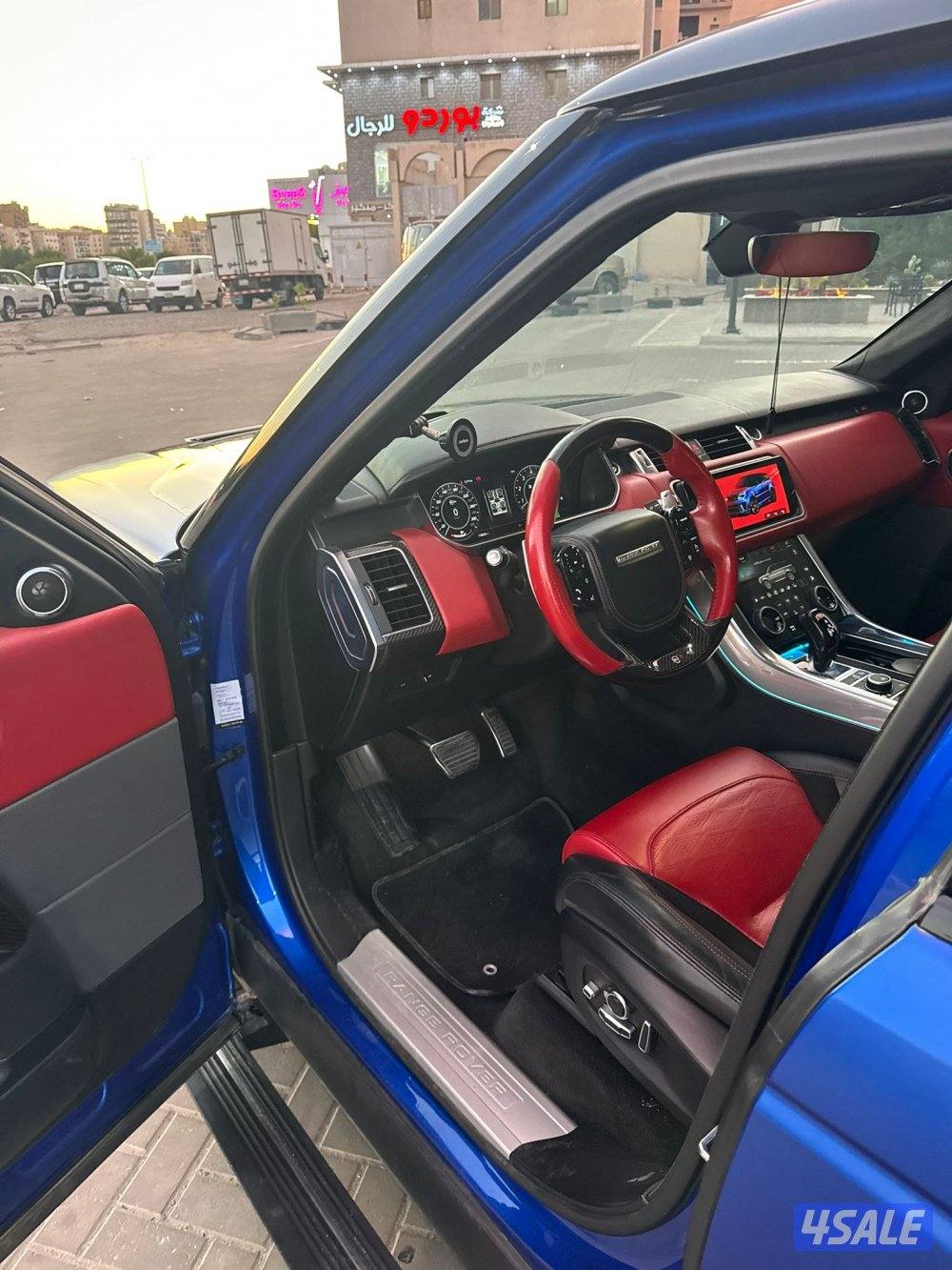 للبيع رنج روفر Svr شرط الفحص بالكامل5