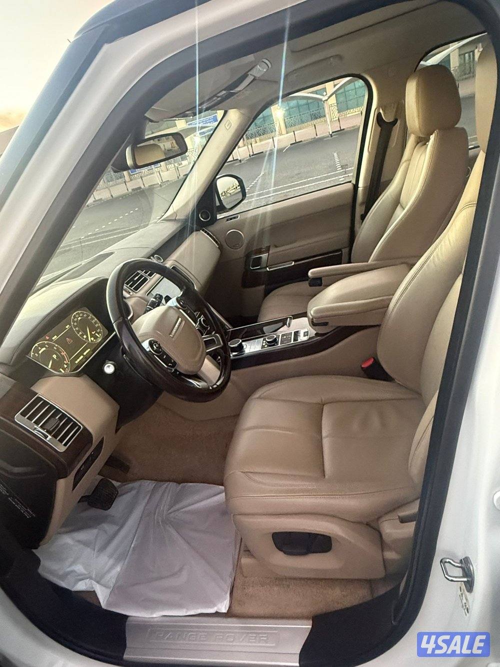 رانج روفر 2015 ماشي 157 الف بحالة ممتازه11