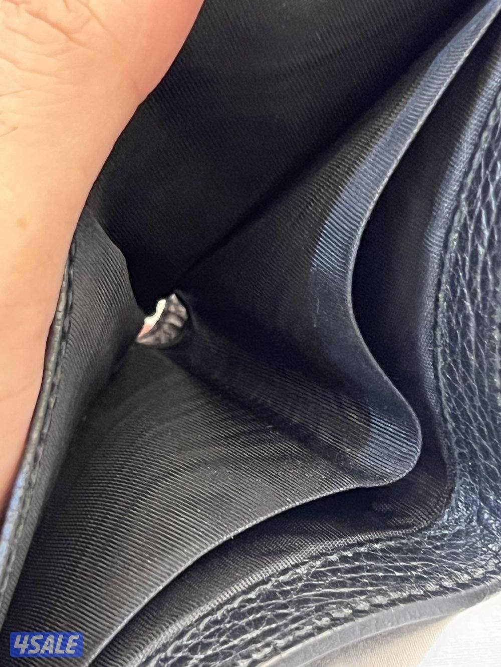 Gently Used Black Original Gucci wallet2