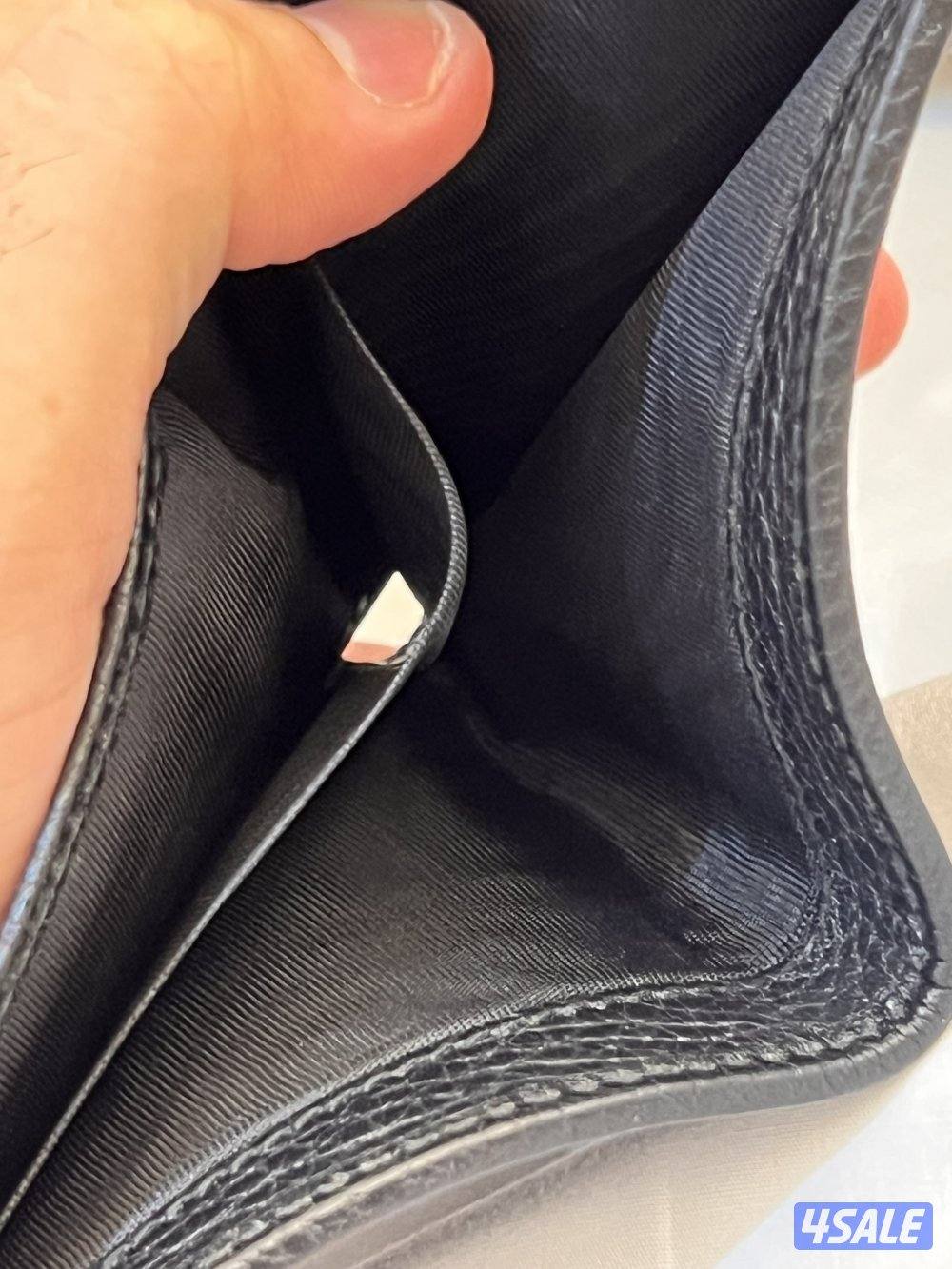 Gently Used Black Original Gucci wallet4