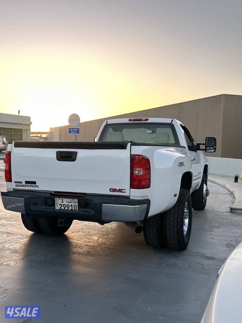 للبيع دبل تاير 3500hd2