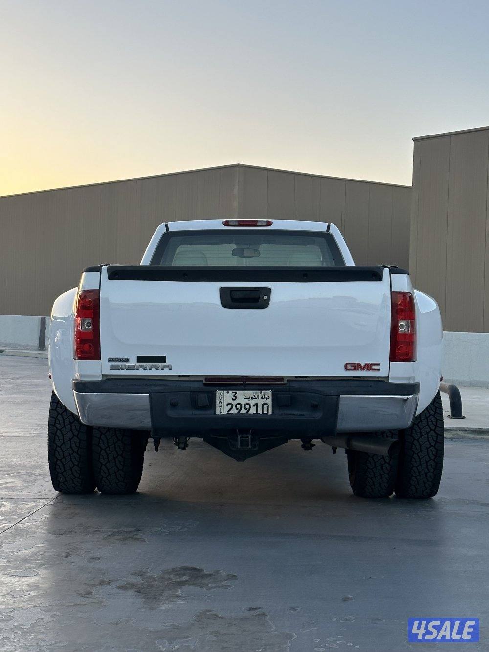 للبيع دبل تاير 3500hd8