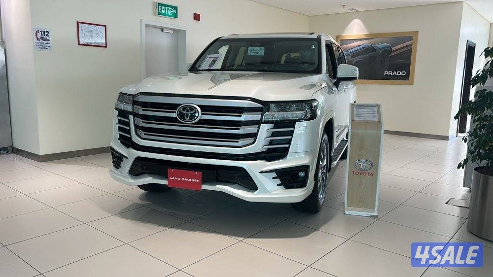 لاند كروزر ايرو إس توين تيربو لون صدفي ابيضّ داخلي بيج أصفار من الوكاله1