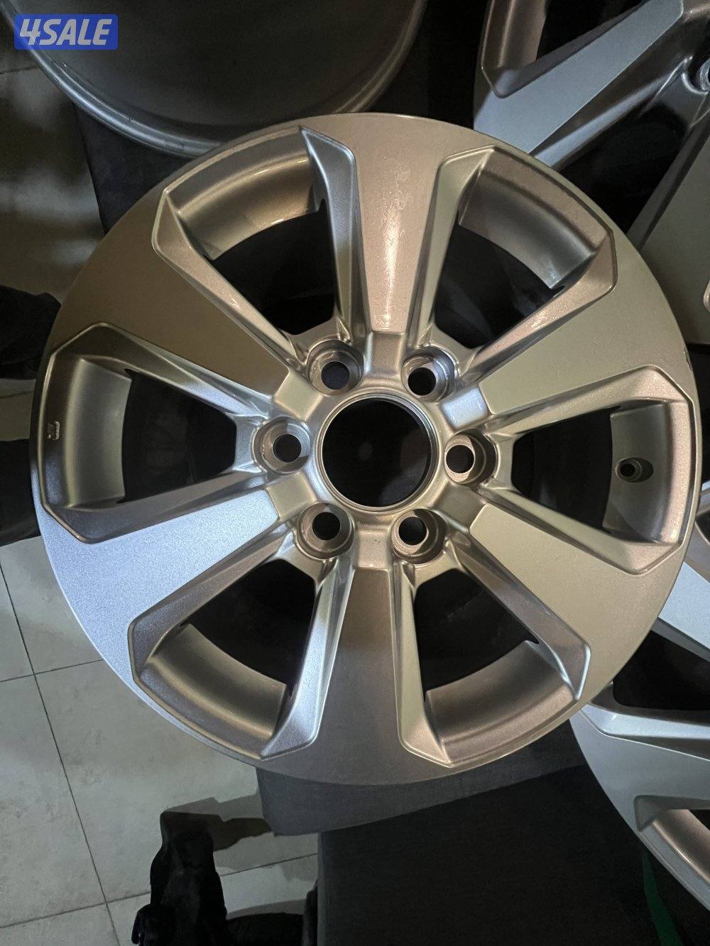 5 original 2024 Toyota Land Cruiser 18” rims., No:20545334