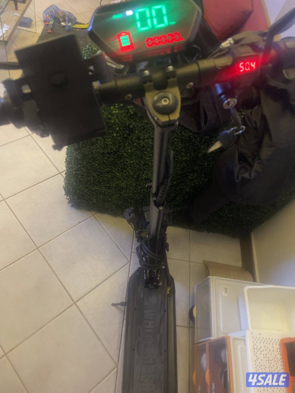 للبيع سكوتر للجادين1