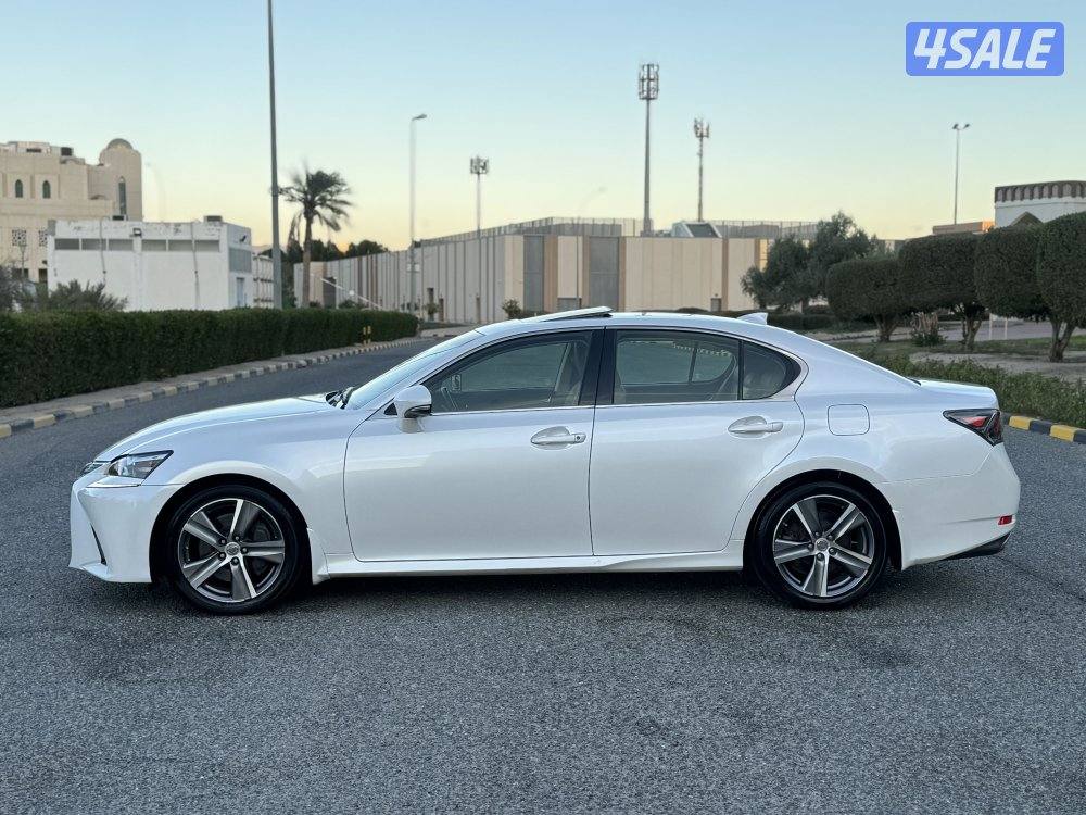 لكزس GS200t موديل 2016 بحاله الوكاله شرط الفحص8